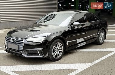 Седан Audi A4 2017 в Львове