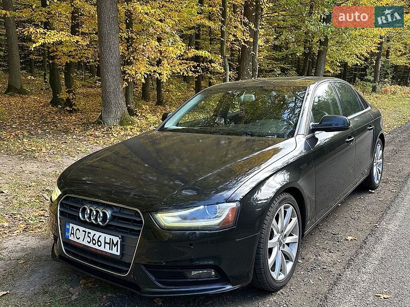 Седан Audi A4 2012 в Луцьку