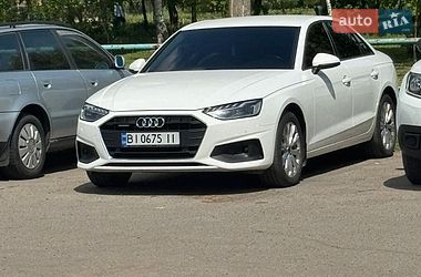 Седан Audi A4 2021 в Полтаві
