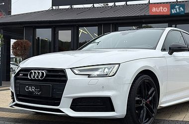 Седан Audi A4 2016 в Львові