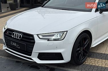Седан Audi A4 2016 в Львові