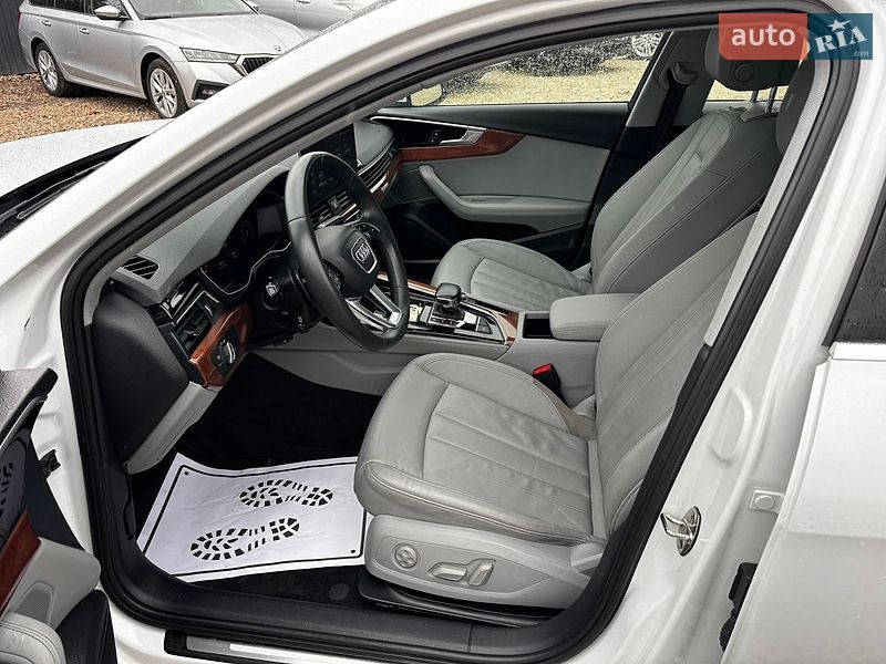 Седан Audi A4 2021 в Львове