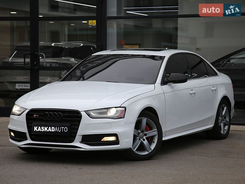 Седан Audi A4 2015 в Харькове