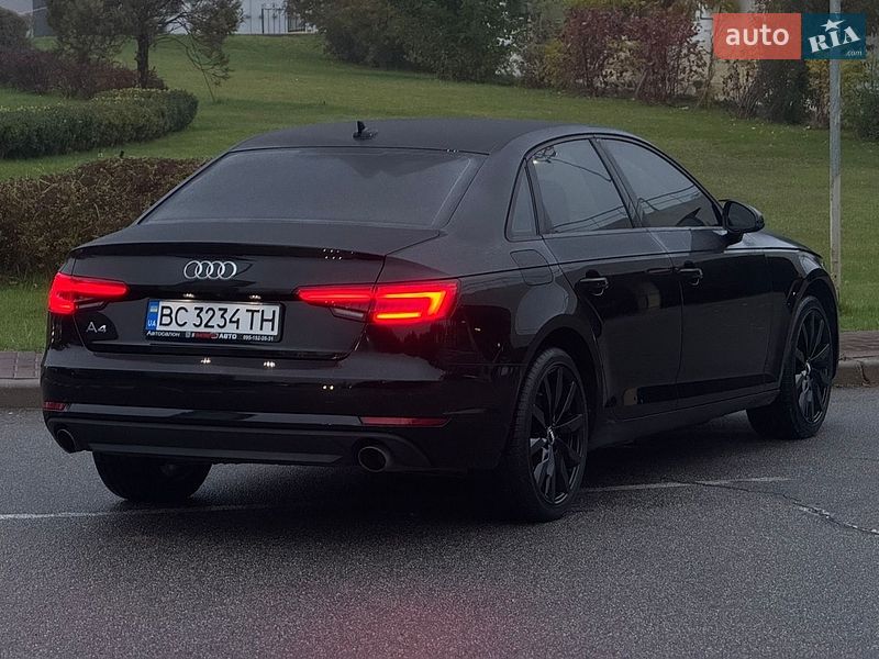Седан Audi A4 2016 в Киеве