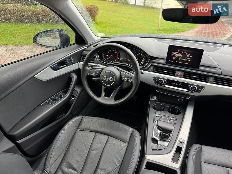 Седан Audi A4 2016 в Киеве