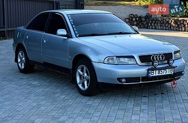 Седан Audi A4 1997 в Хоролі