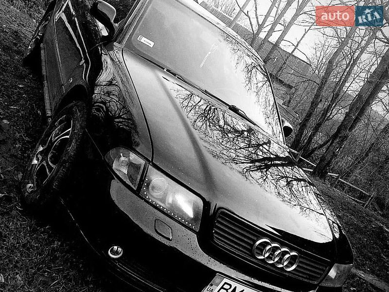 Седан Audi A4 1996 в Львове