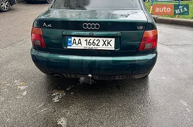 Седан Audi A4 1995 в Києві