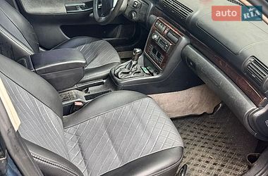 Седан Audi A4 1995 в Києві