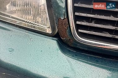 Седан Audi A4 1995 в Києві