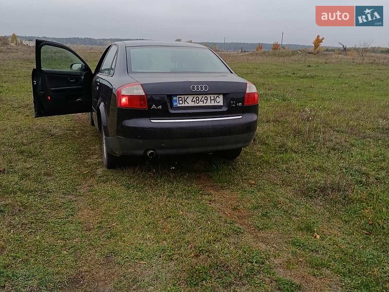 Седан Audi A4 2001 в Сарнах