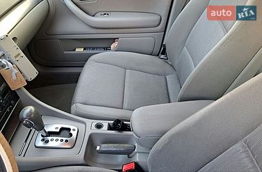 Седан Audi A4 2005 в Снятине