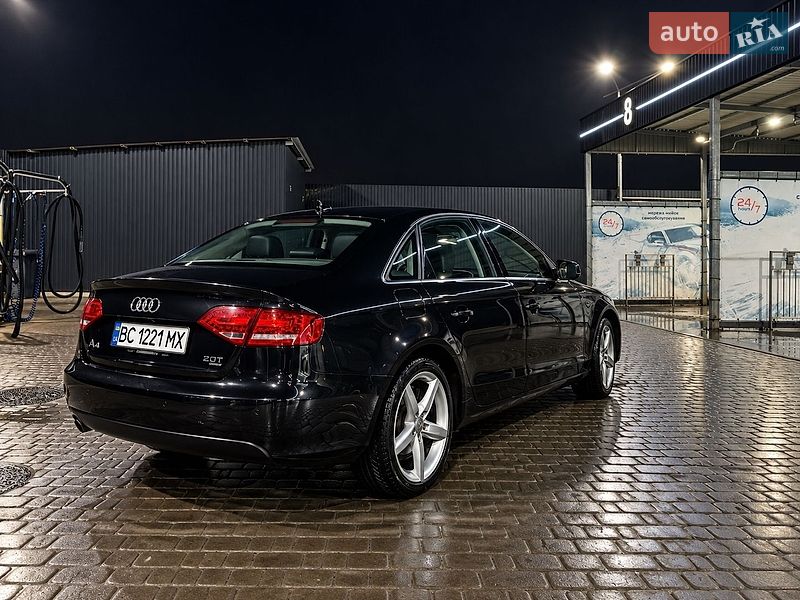 Седан Audi A4 2010 в Львове