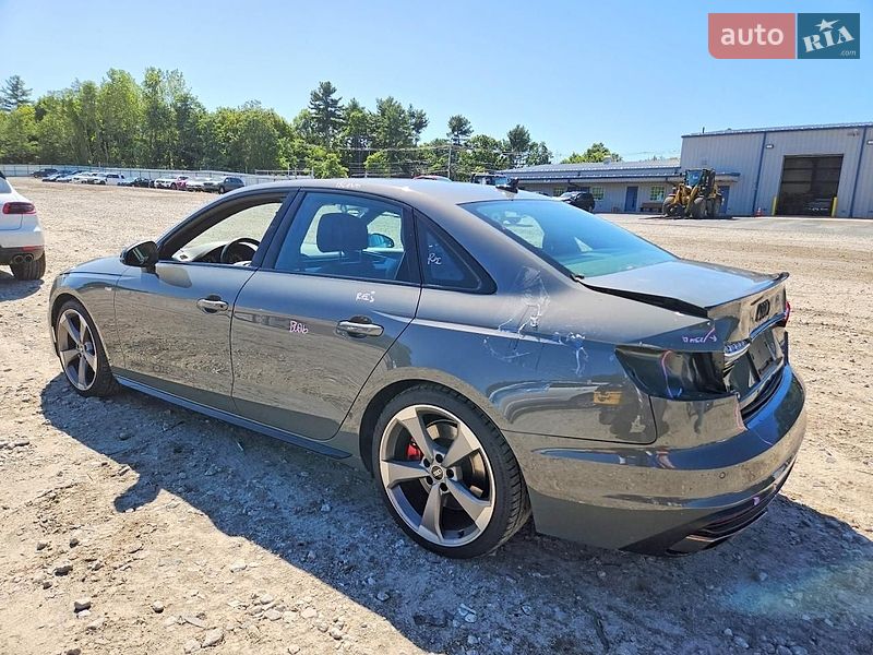 Седан Audi A4 2022 в Хмельницькому