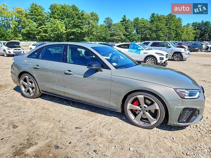 Седан Audi A4 2022 в Хмельницькому