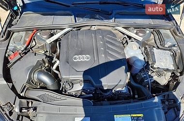 Седан Audi A4 2022 в Хмельницькому