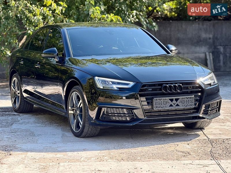 Седан Audi A4 2016 в Каменском