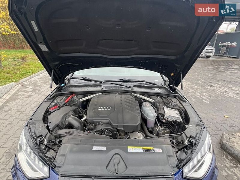 Седан Audi A4 2021 в Львові