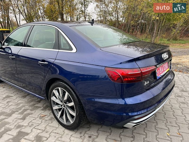 Седан Audi A4 2021 в Львові
