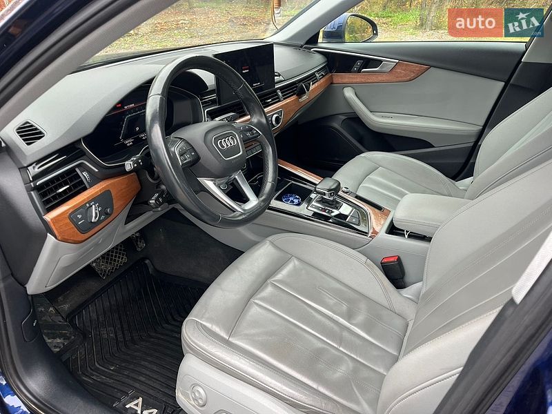 Седан Audi A4 2021 в Львові
