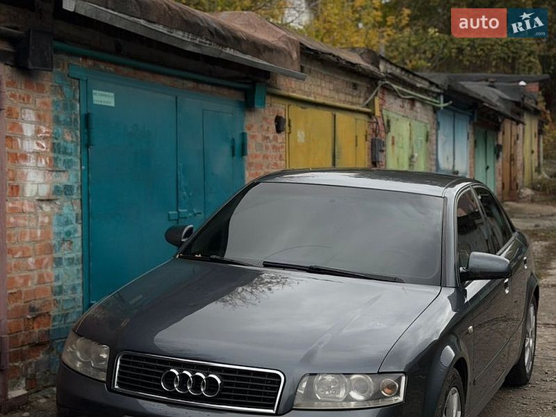 Седан Audi A4 2002 в Чугуєві
