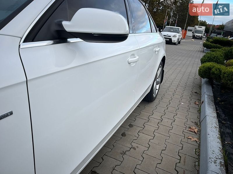 Седан Audi A4 2010 в Одесі