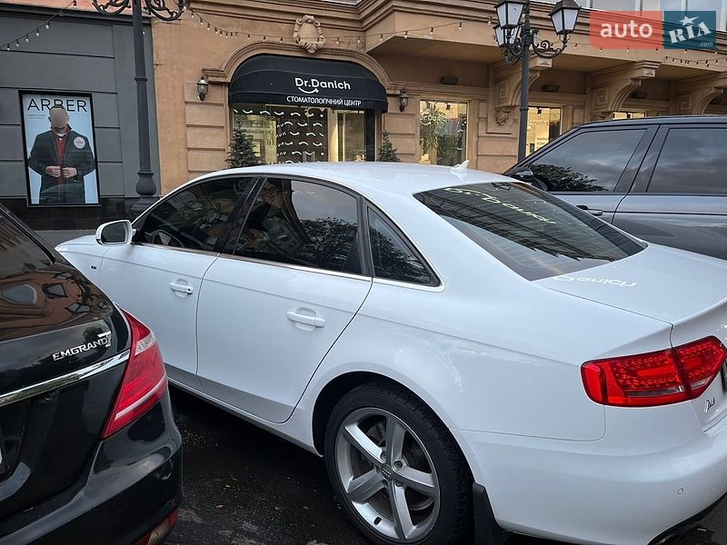 Седан Audi A4 2010 в Одесі