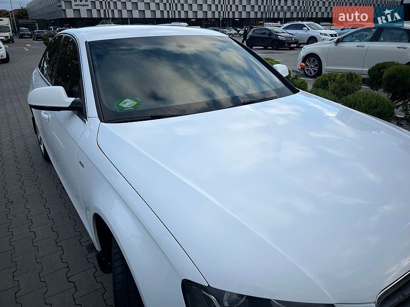 Седан Audi A4 2010 в Одесі