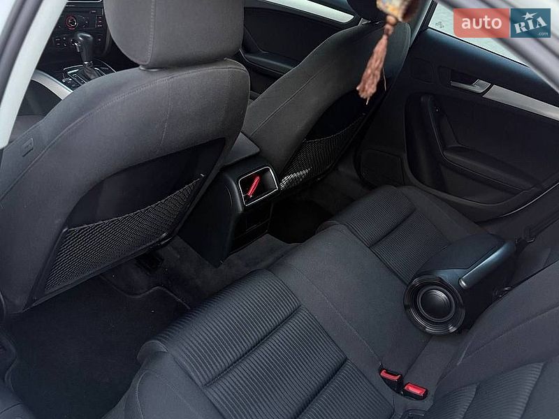 Седан Audi A4 2009 в Дніпрі