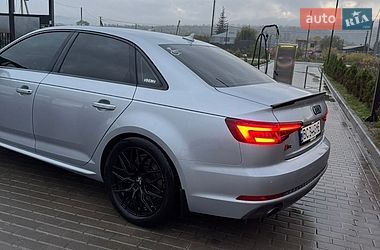 Седан Audi A4 2017 в Золочеве
