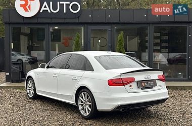 Седан Audi A4 2014 в Львове