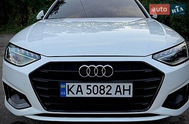Седан Audi A4 2022 в Киеве