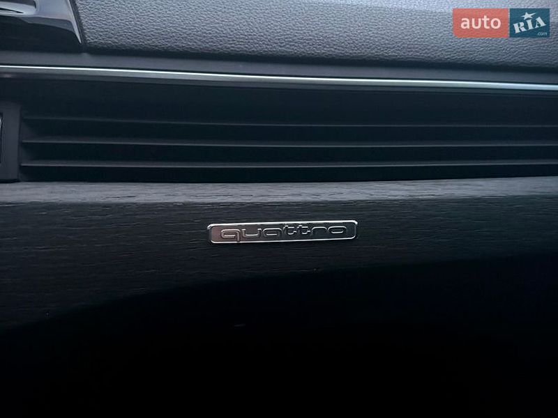 Седан Audi A4 2022 в Киеве