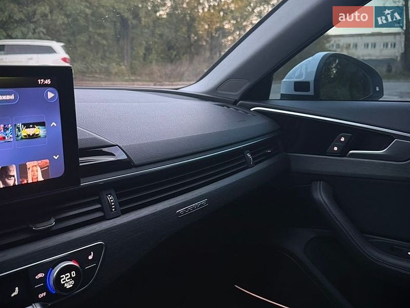 Седан Audi A4 2022 в Киеве