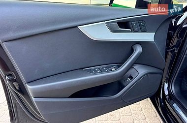 Седан Audi A4 2017 в Хмельницком