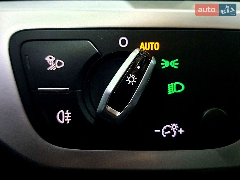 Седан Audi A4 2017 в Хмельницком
