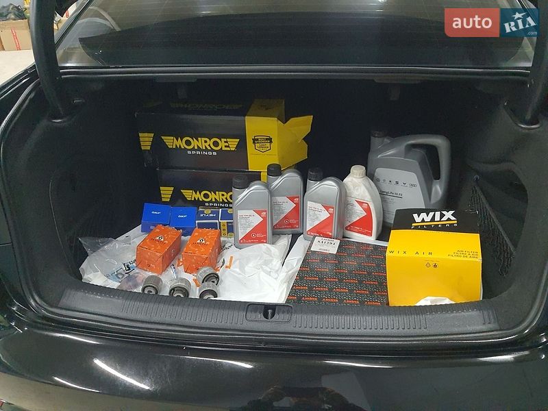 Седан Audi A4 2017 в Хмельницком