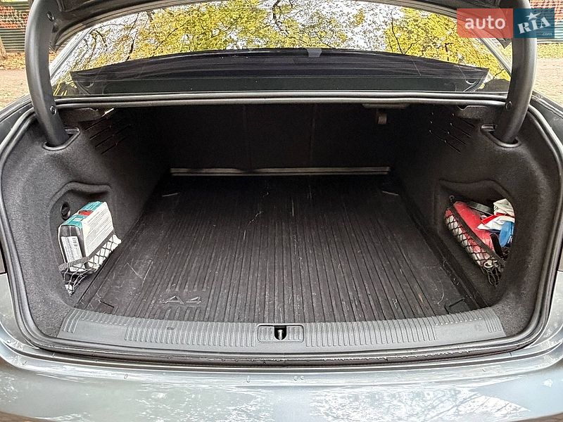 Седан Audi A4 2019 в Полтаве
