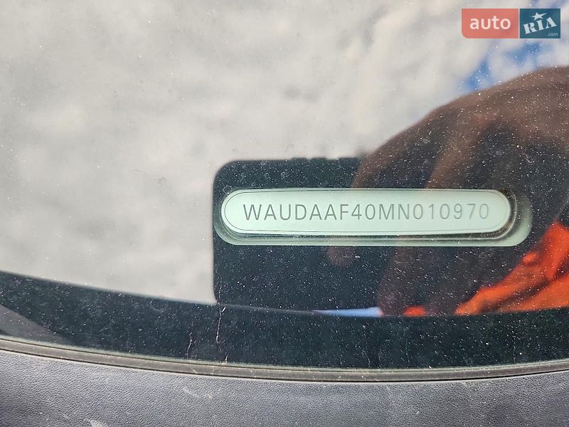 Седан Audi A4 2021 в Львове