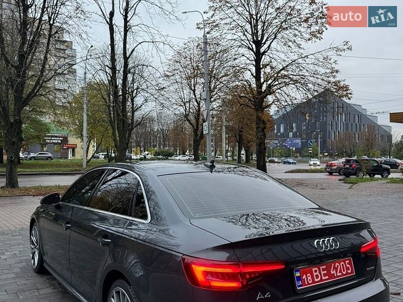 Седан Audi A4 2018 в Ровно