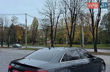 Седан Audi A4 2018 в Ровно