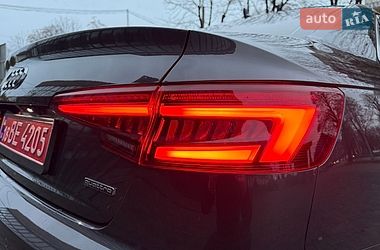 Седан Audi A4 2018 в Ровно