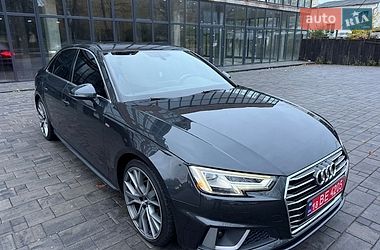 Седан Audi A4 2018 в Ровно