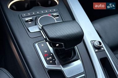 Седан Audi A4 2018 в Ровно