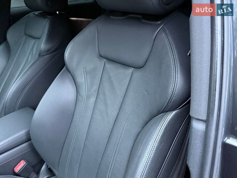 Седан Audi A4 2018 в Ровно