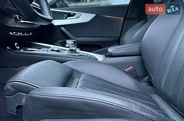 Седан Audi A4 2018 в Ровно