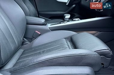 Седан Audi A4 2018 в Ровно