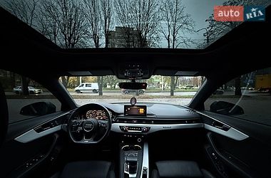 Седан Audi A4 2018 в Ровно