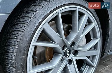 Седан Audi A4 2018 в Ровно