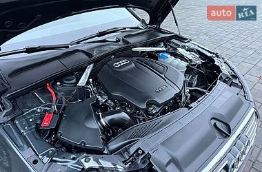 Седан Audi A4 2018 в Ровно